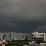 ฝนตกหนักบางแห่ง