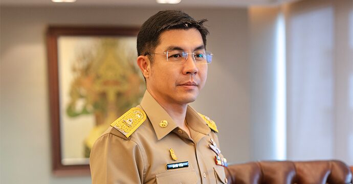 นายฉัตรชัย ศิริไล กรรมการผู้จัดการธนาคารอาคารสงเคราะห์ (ธอส.)