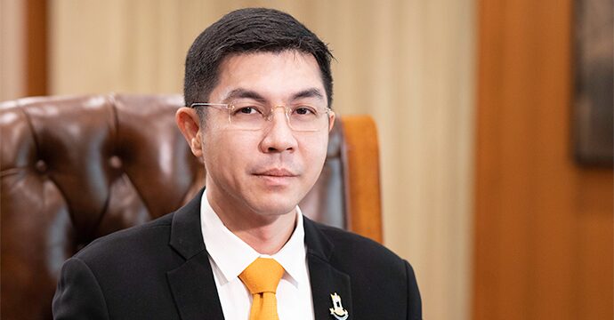 นายฉัตรชัย ศิริไล กรรมการผู้จัดการธนาคารอาคารสงเคราะห์ (ธอส.)