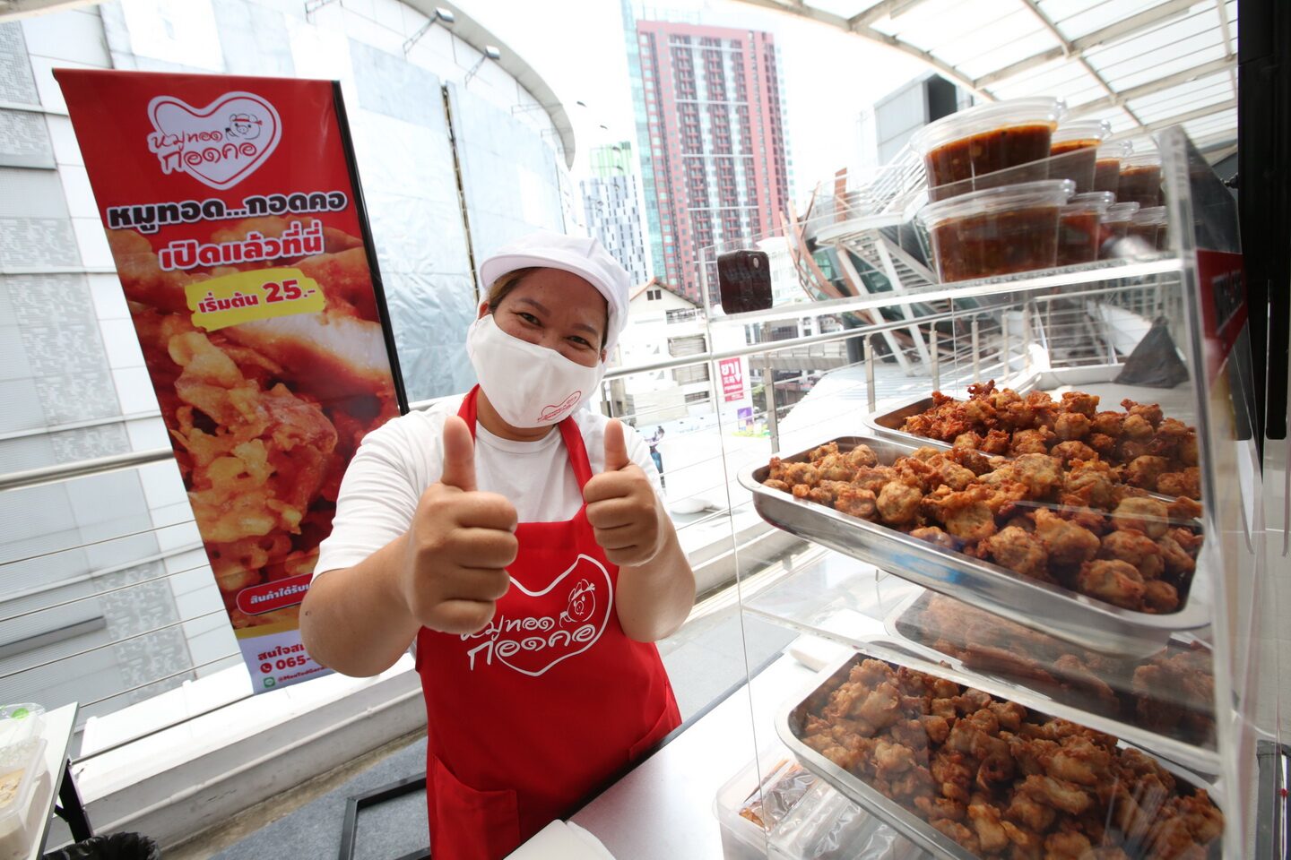 ฟู้ดแพชชั่น เปิดตัวแฟรนไชส์ หมูทอดกอดคอ ช่วยคนตกงาน-ผู้มีรายได้น้อย