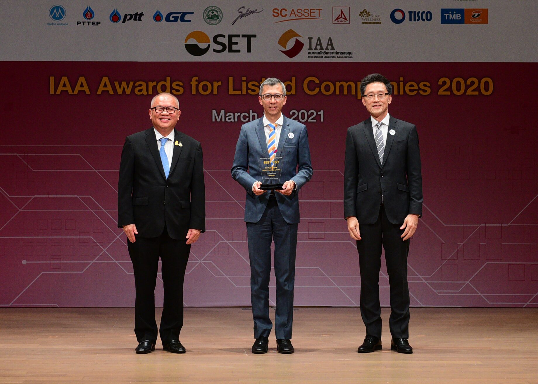 ทีเอ็มบี คว้ารางวัล BEST CEO กลุ่มธุรกิจการเงิน จากเวที “IAA Awards for Listed Companies 2020”