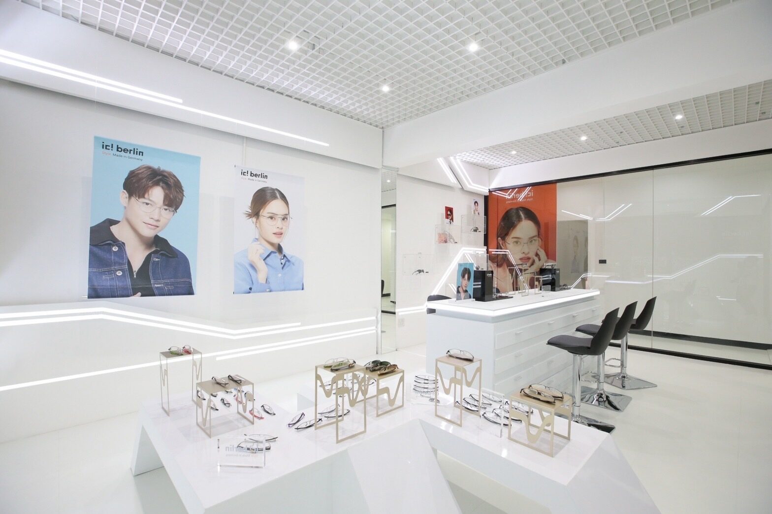 อายลิ้งค์ วิชั่น ร่วมมือ ศุภฤกษ์ วิชชั่น เซ็นเตอร์ จัด Trunk Show "ic! Berlin"