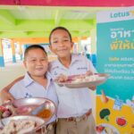 โลตัส เดินหน้าโครงการอาหารดีพี่ให้น้อง ปีที่ 6 ส่งมอบวัตถุดิบอาหารกลางวัน