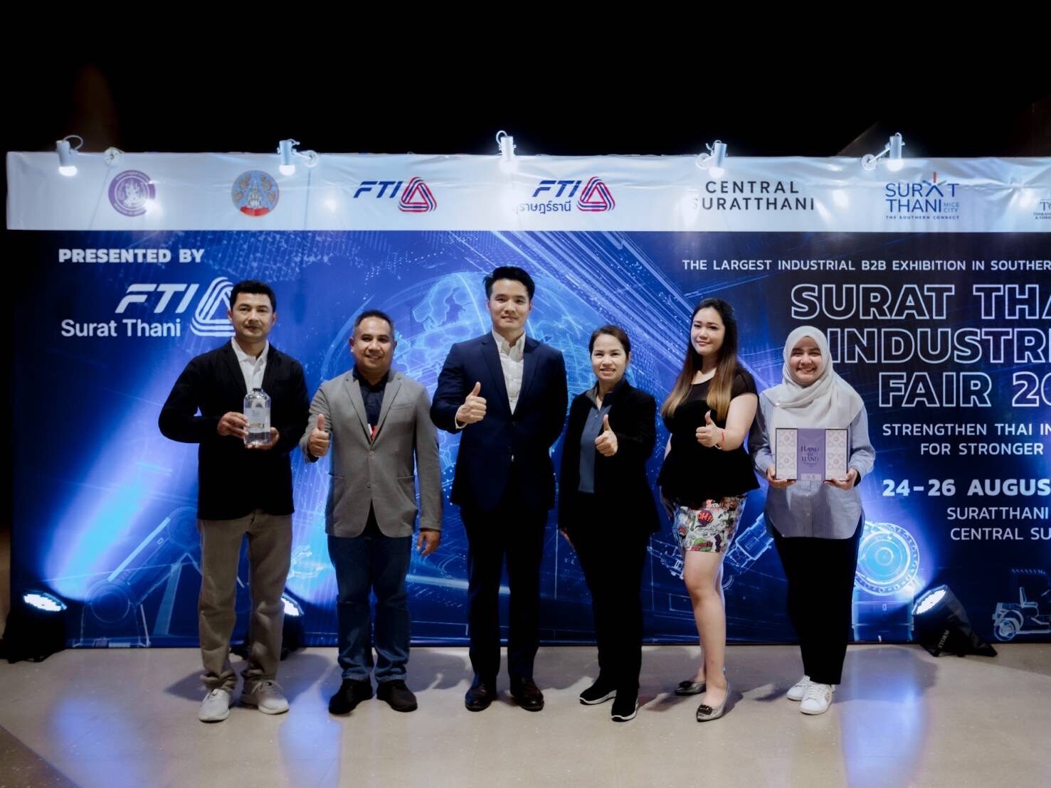 ดีพร้อม ผนึก สภาอุตฯ สุราษฎร์ธานี ยกระดับสินค้าชุมชนดันผู้ประกอบการร่วมงาน SURATTHANI INDUSTRIAL FAIR 2023