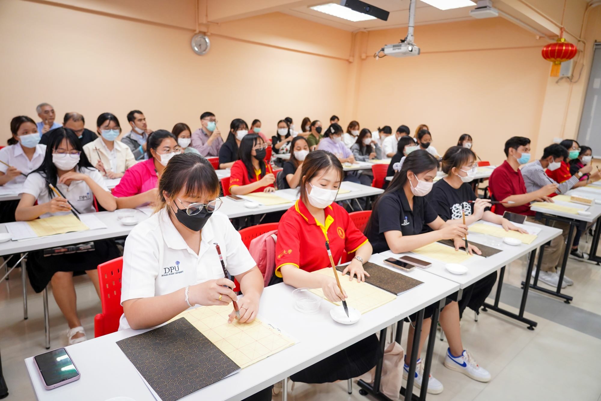 วิทยาลัยนานาชาติ DPU เปิดสอนหลักสูตรวิชาภาษาตะวันออก หลังจีน-เกาหลี-ญี่ปุ่น แห่ลงทุนไทย