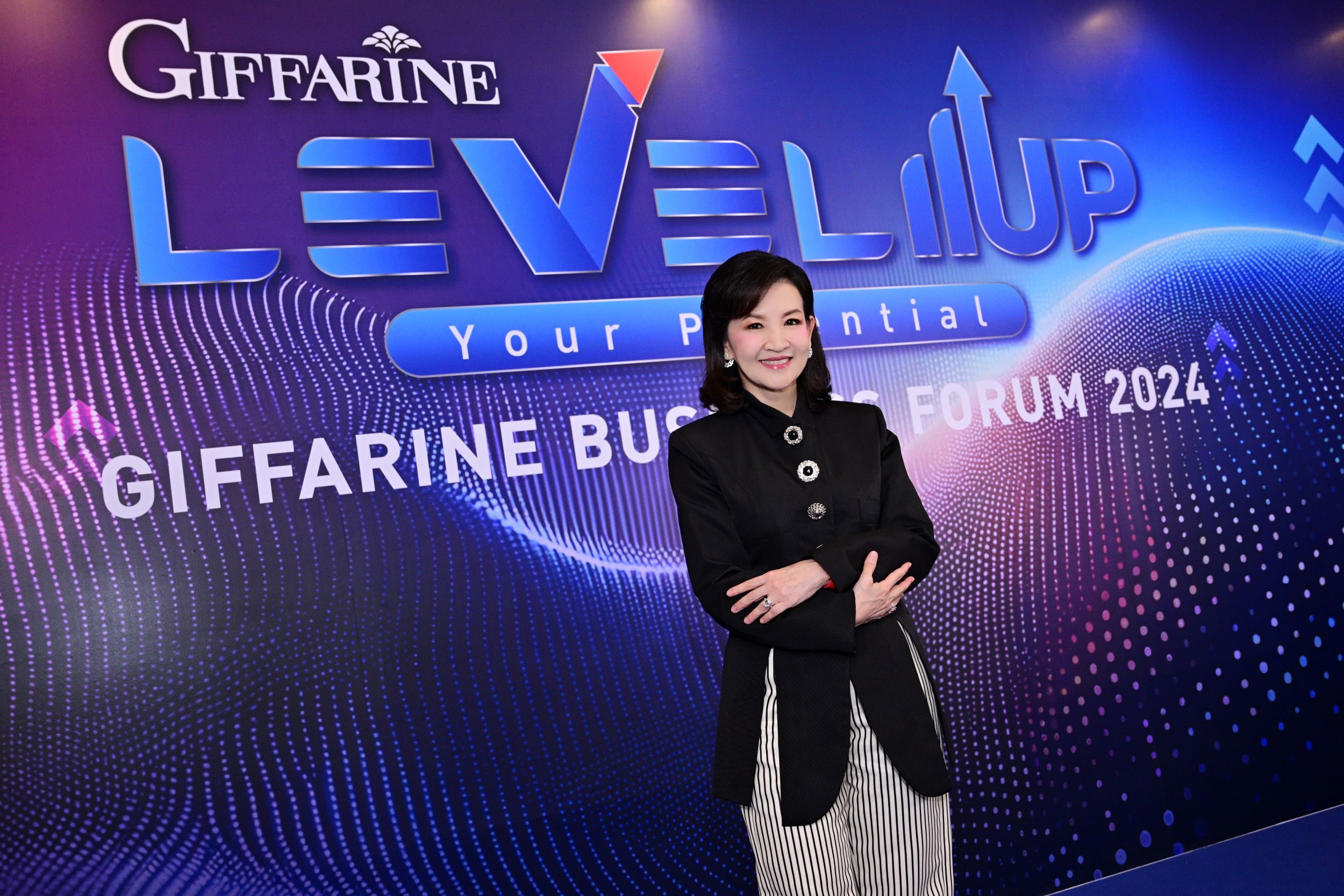 กิฟฟารีน เปิดเวทีชวนอินฟูคนรุ่นใหม่แชร์วิสัยทัศน์ทางธุรกิจ ปรับกลยุทธ์ตามเทรนด์ยุคดิจิทัล