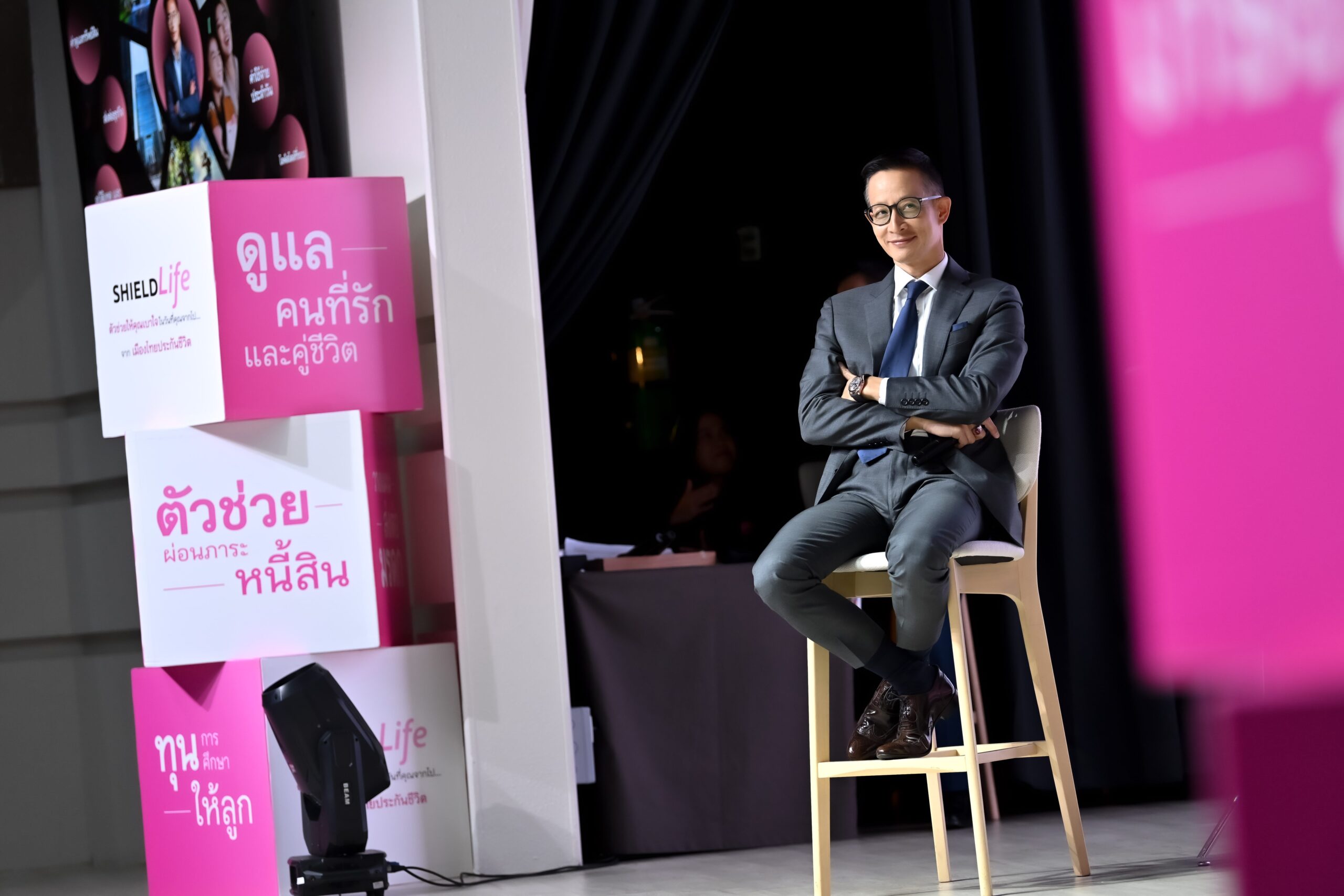 นายสาระ ล่ำซำ ประธานเจ้าหน้าที่บริหาร บริษัท เมืองไทยประกันชีวิต จำกัด (มหาชน)