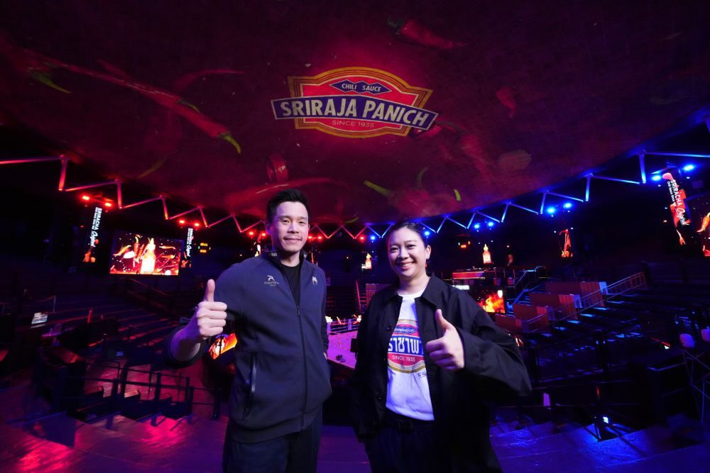 ซอสพริกศรีราชาพาณิชา x เวทีมวยราชดำเนิน