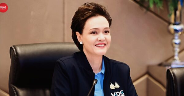 พาณิชย์ ตั้ง War Room รับวิกฤตน้ำท่วมใต้ ส่งวัตถุดิบ-ของใช้ให้ศูนย์พักพิง เตรียมถุงยังชีพ จัดงานธงฟ้าหลังน้ำลดบรรเทาภาระค่าครองชีพ