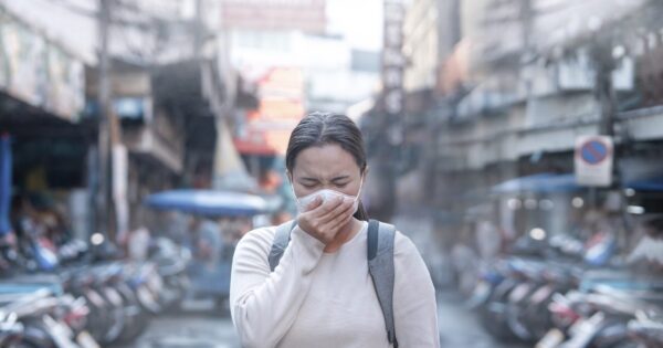 แพทย์ เตือนสูดฝุ่น “PM2.5” ไม่ใช่แค่ปอดพัง แต่อาจเป็นอัลไซเมอร์-พาร์กินสันได้ตั้งแต่อายุยังน้อย