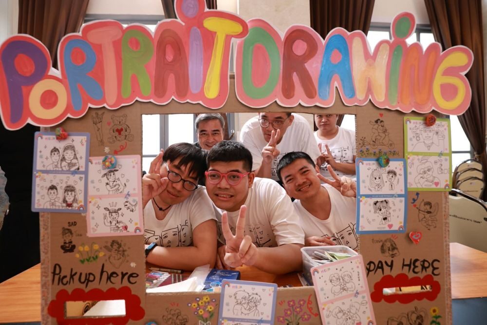 นิทรรศการสุดสร้างสรรค์ “Art Speaks One Language ศิลปะภาษาเดียวกัน”
