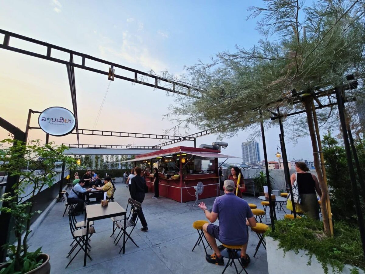 ภาพจาก ลาบเสียบ Rooftop JTAC