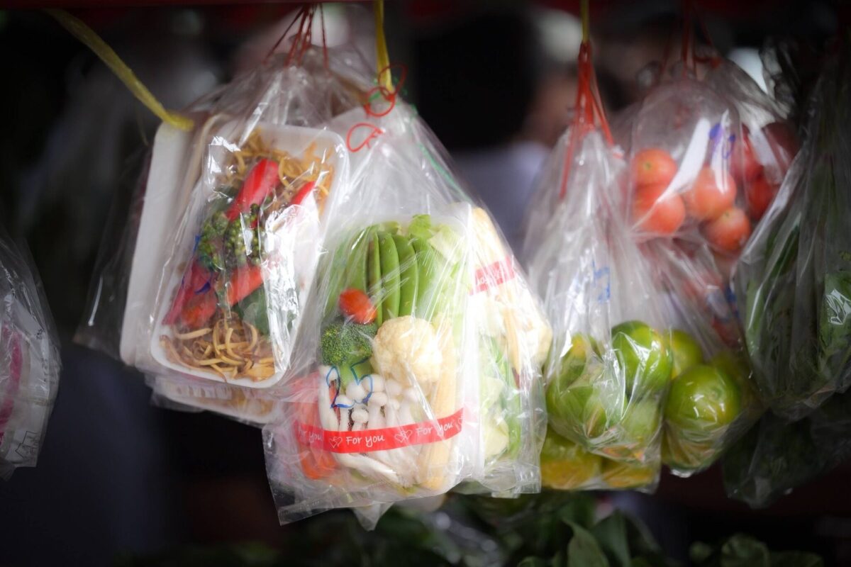 “อนุทิน” ควง “ศุภจี” คิกออฟ “ไทยช่วยไทย ลดภาระค่าครองชีพ” กระจายสินค้าราคาถูก ผ่านรถพุ่มพวงทั่วประเทศ