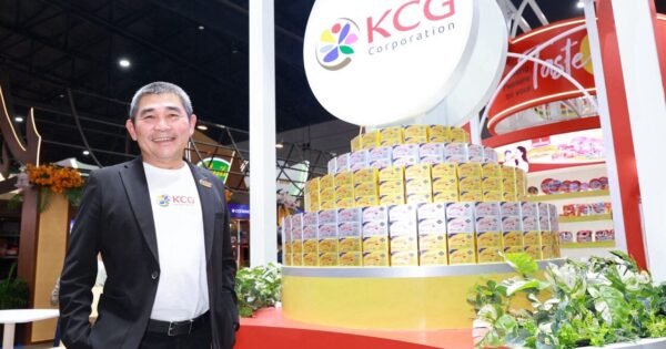 นายดำรงชัย วิภาวัฒนกุล ประธานเจ้าหน้าที่บริหารและกรรมการผู้อำนวยการ บริษัท เคซีจี คอร์ปอเรชั่น จำกัด (มหาชน) หรือ KCG 