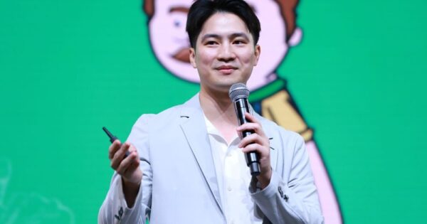 กล้อง - อาริยะ คําภิโล CEO & Founder แบรนด์โจนส์สลัด