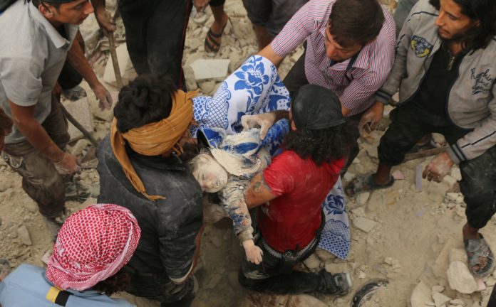 ร่างหนูน้อยที่ตกเป็นเหยื่อสงครามอันโหดร้าย / AFP PHOTO / AMEER ALHALBI
