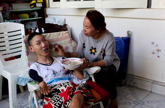 สาวใหญ่วอนช่วยหลังรับภาระเลี้ยงเด็กพิการที่ไม่มีสถานะทางทะเบียน - ข่าวสด