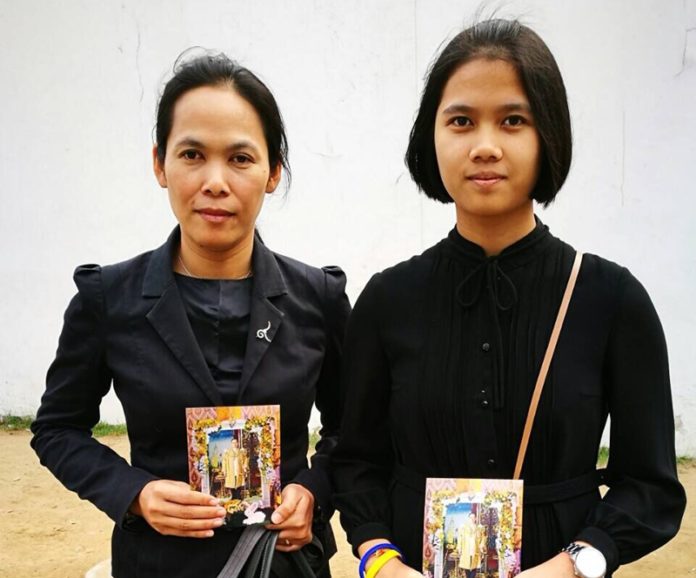 น.ส.ทัชชา บำเรอจิต อายุ 43 ปี และลูกสาว