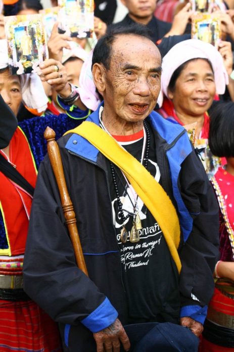 นายนาโม หมันเฮิง ชาวเผ่าปะหล่อง วัย 88 ปี