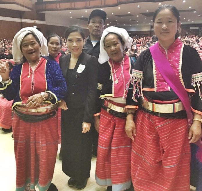 นางพรนันทน์ เทพหัสดิน ณ อยุธยา 
