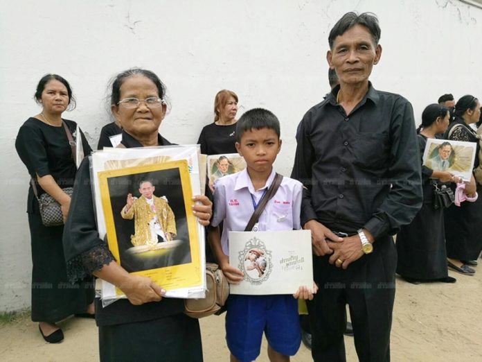 นางวงเดือน หอมคลฑา วัย 71 ปี