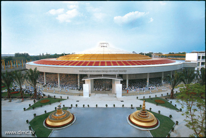 dhammakaya-temple-hrochan