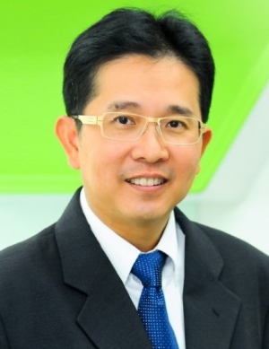 สมโภชน์ อาหุนัย