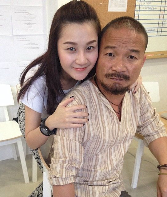 ทะเลาะกลางห้าง!! 'เอ็ม'ลูกสาว'หม่ำ'ถึงขั้นอุ้มท้องร้องไห้-ไม่อยากอยู่กับสามี(คลิป) - ข่าวสด