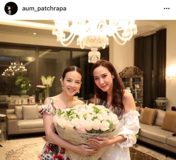 ซุปตาร์ตัวแม่‘อั้ม-พัชราภา’สวยแบ๊วลุกส์หน้าม้า-สนุกได้เปลี่ยนแปลงตัวเอง 