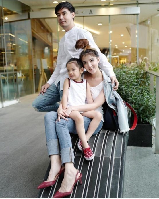 ออย ธนา ออย ธนา พับโปรเจ็กต์ผู้จัดฯ ไม่ดันลูกสาว รีนา เข้าวงการ