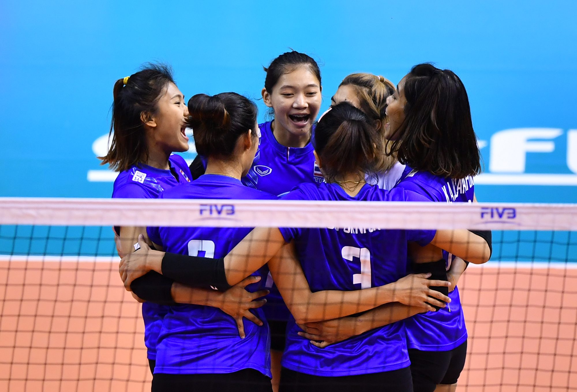 ตบสาวไทย