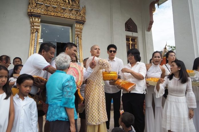 เขต ธาราเขต บวชทดแทนคุณพ่อแม่ ฤกษ์ดีตรงวันเกิด เพื่อนดาราร่วมอนุโมทนาบุญ