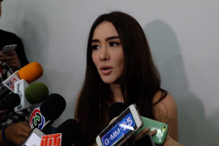 นิโคล ศรราม