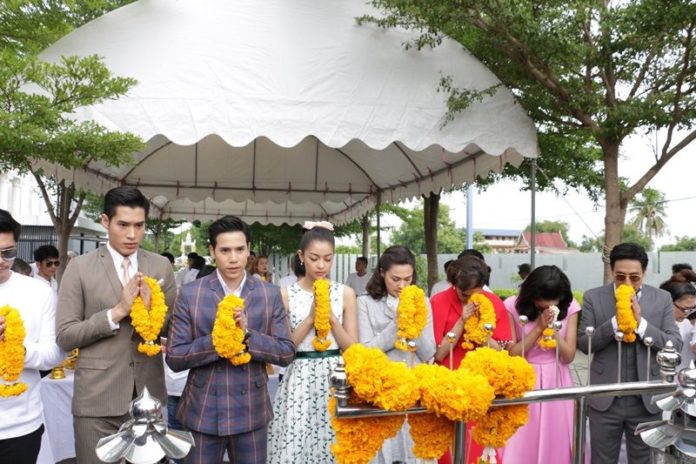 ‘เจษ เจษฎ์พิพัฒ’ ปลื้ม ‘เจ๊ไก่’ ออกปากอยากร่วมงาน-หวั่นมีปัญหาถ้าสาวคนสนิทไปเรียนต่างแดน