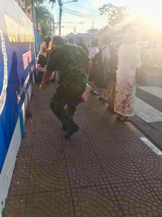 นาย ทหาร ทำดี