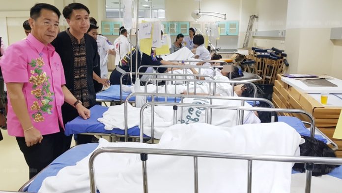 นายอำเภอบางละมุงมาดูอาการนักเรียน
