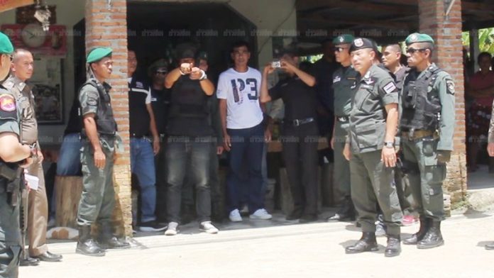 ตำรวจคุมตัวมือปืนทำแผนยิงเสี่ยสด