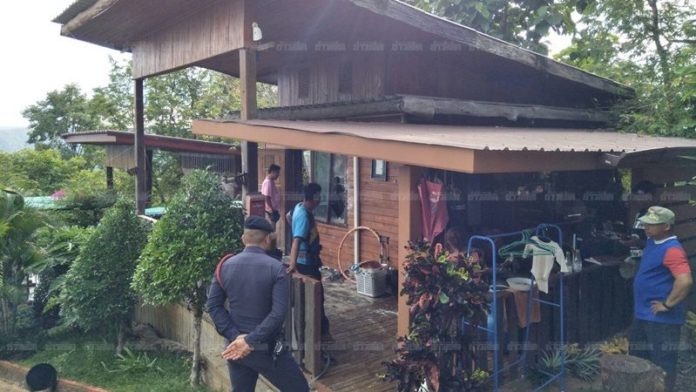 ตำรวจตรวจบ้านที่เกิดเหตุ