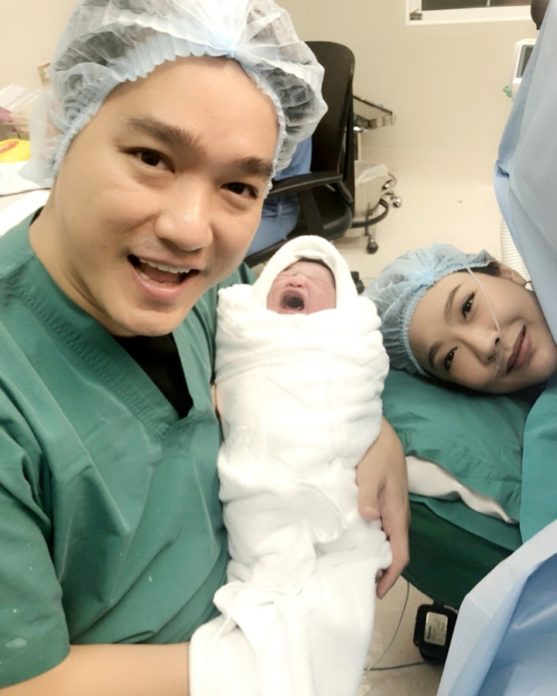  เอ๊ะ จิรากร เฮ! เมียคลอดลูกคนที่ 3 ตั้งชื่อ น้องเฌอร์ลีน พร้อมปิดอู่ถาวร