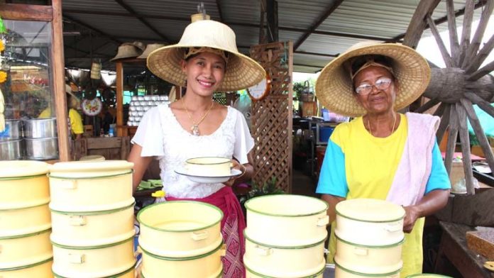 เจ้าของร้านก๋วยเตี๋ยวปิ่นโตมาเฮง 