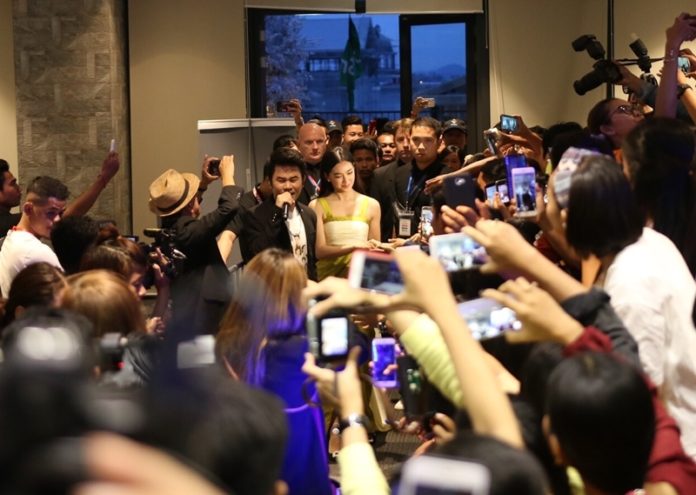 เบลล่า ราณี เบลล่า ราณี ปลื้มปริ่ม จัดแฟนมีตติ้งที่กัมพูชา คนแห่ต้อนรับอบอุ่น