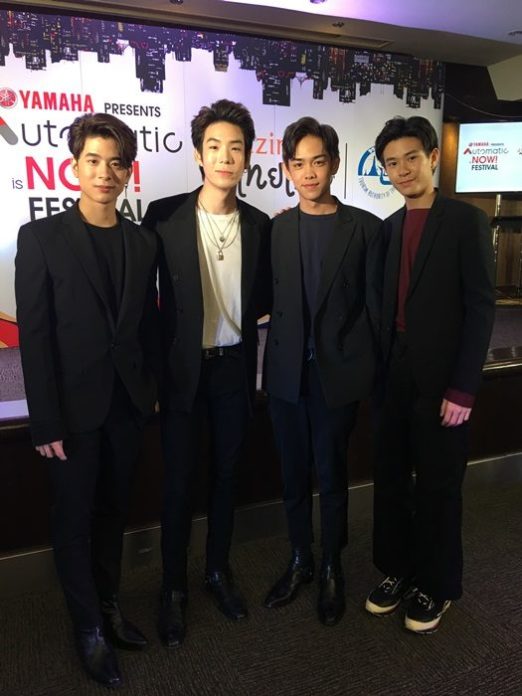 เพื่อน 9 X 9 (ไนท์ บาย นาย) ให้เกียรติ 'กัปตัน' ไม่ถามเรื่องส่วนตัว พร้อมให้กำลังใจ