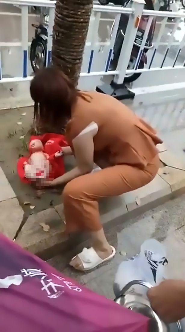 แม่จีนรับไม่ได้ลูกสาววัย 15 “คลอดหลาน”