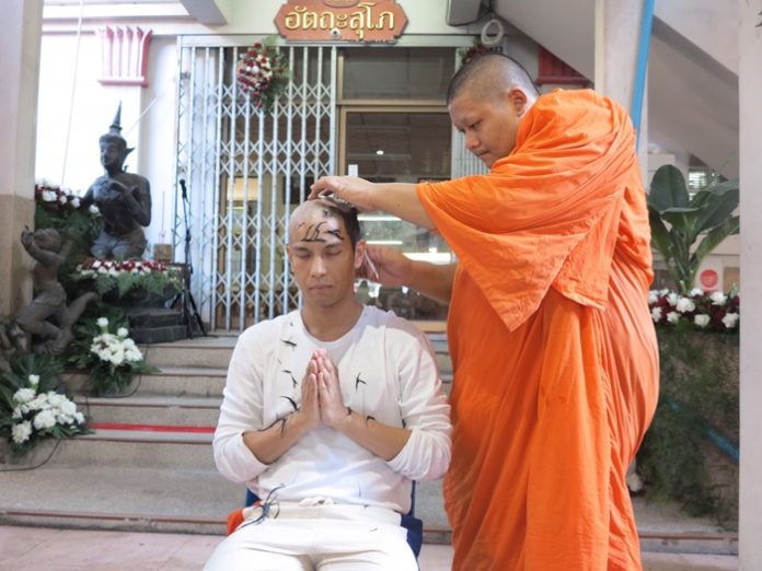โอ อนุชิต 'โอ อนุชิต' บวชทดแทนคุณบิดามารดา ได้รับฉายา 'อนุชิโต' แปลว่า 'ผู้ชนะทั้งปวง'