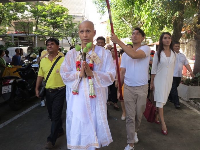โอ อนุชิต 'โอ อนุชิต' บวชทดแทนคุณบิดามารดา ได้รับฉายา 'อนุชิโต' แปลว่า 'ผู้ชนะทั้งปวง'