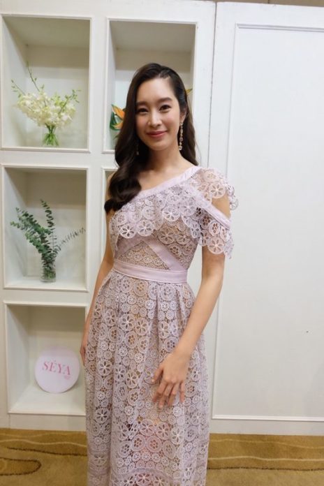 ลุ้นขึ้นมั้ย?! ฐิสา จัดแฟนมีตติ้ง มิกค์ หอบดอกไม้เซอร์ไพรส์ แถมขอเป็นแฟนต่อหน้าแฟนคลับ