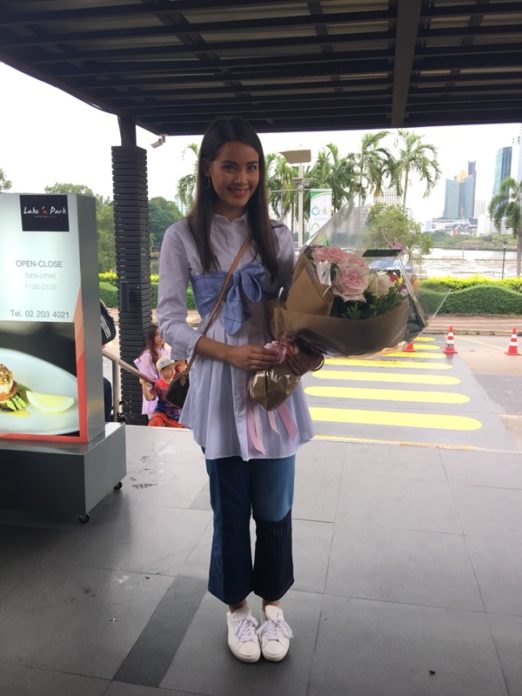  คิมเบอร์ลี่ สุดปลื้ม! เรียนจบป.ตรีสมใจ ยกใบปริญญาให้คุณพ่อที่ล่วงลับ 