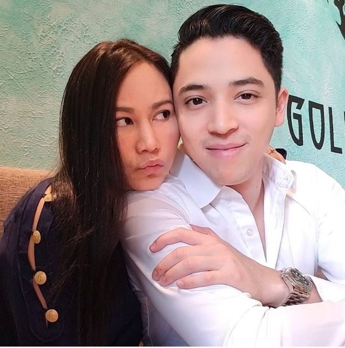 ‘นก-ศิขรินธาร’ จดทะเบียนสามีฝรั่งรุ่นน้อง เตรียมลดงานย้ายอยู่ฮ่องกง