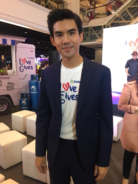 เต๋อ เต๋อ-ฉันทวิชช์ ปัดฟรีค่าตัวเอาใจ ผจก. ใหม่-ดาวิกา เผยสถานะ สนิทใจแต่ยังไม่ใช้แฟน