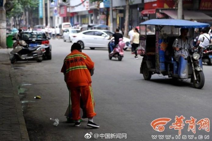 รัฐหักเงินพนง.กวาดถนนครึ่งหมื่น